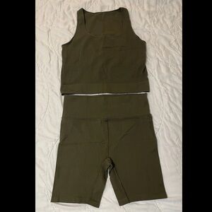 New Without Tags DSG Workout 2 Piece Set Olive Green Size L/XL